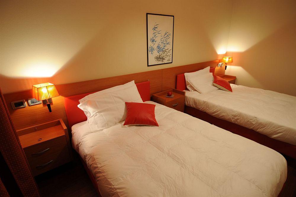 Santa Caterina Hotel Bergamo Exterior photo